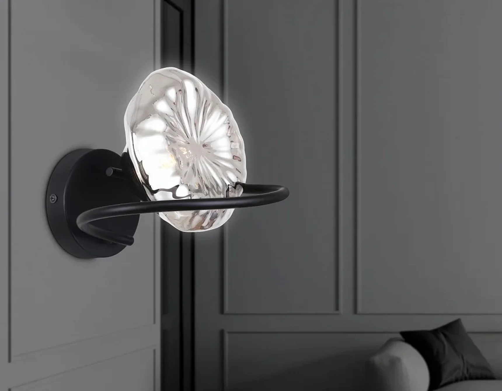 Светильник настенный LH15005 BK/SM черный/дымчатый G9 max 40W 195*210*170