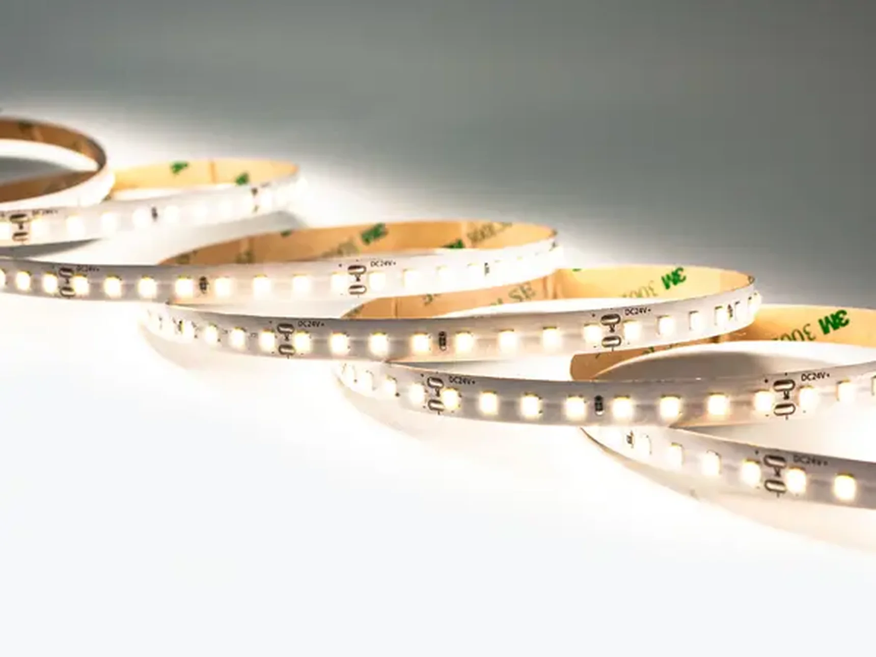 Светодиодная лента 2835 128/м (12Вт/м) 24В нейтральная, серия ПРО125 008912