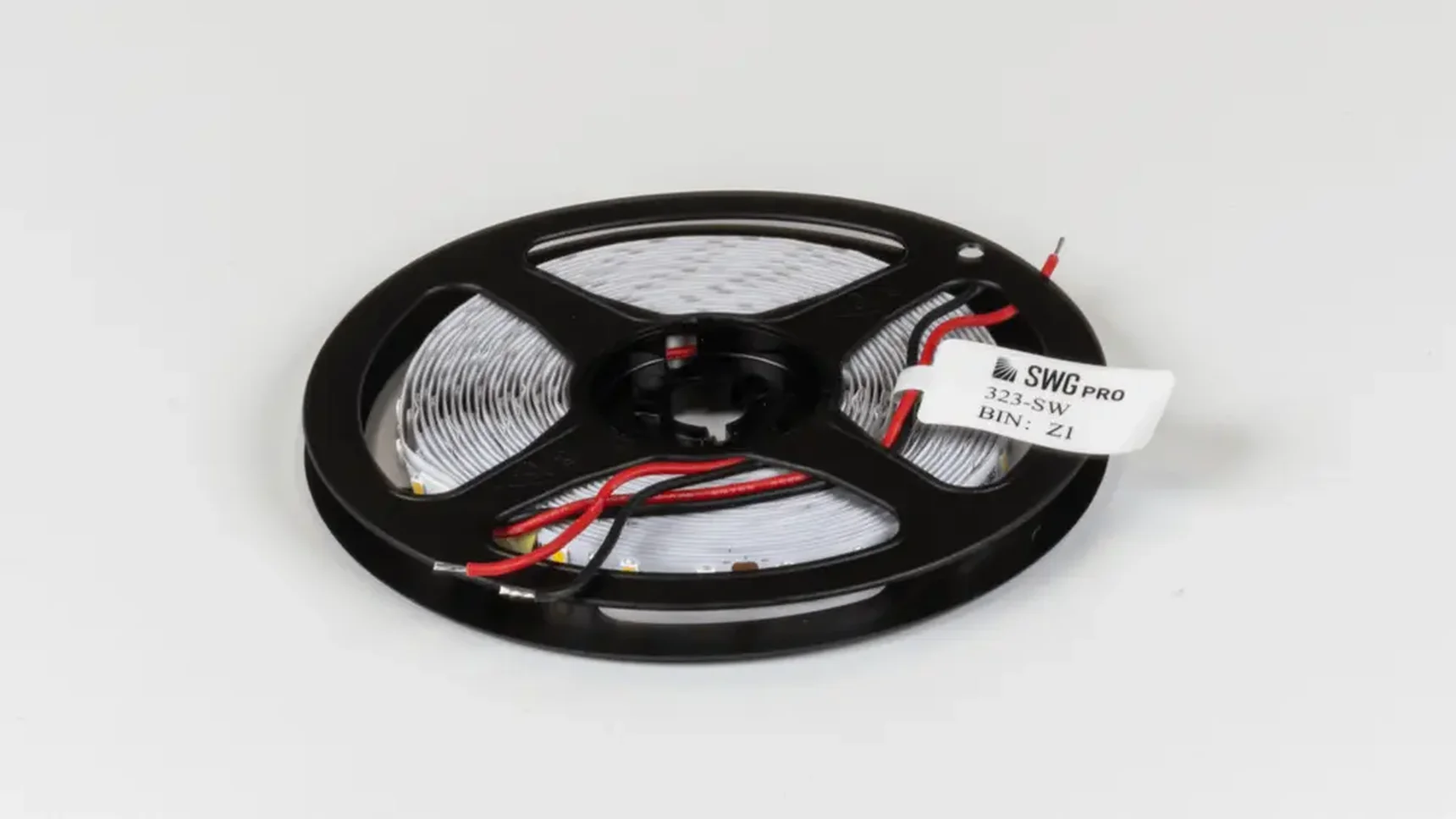 Светодиодная лента SWG PRO 2835, 84 LED/м, 8,6 Вт/м, 24В , IP20, Цвет: Нейтральный белый, SWG2P84-24-8.6-NW