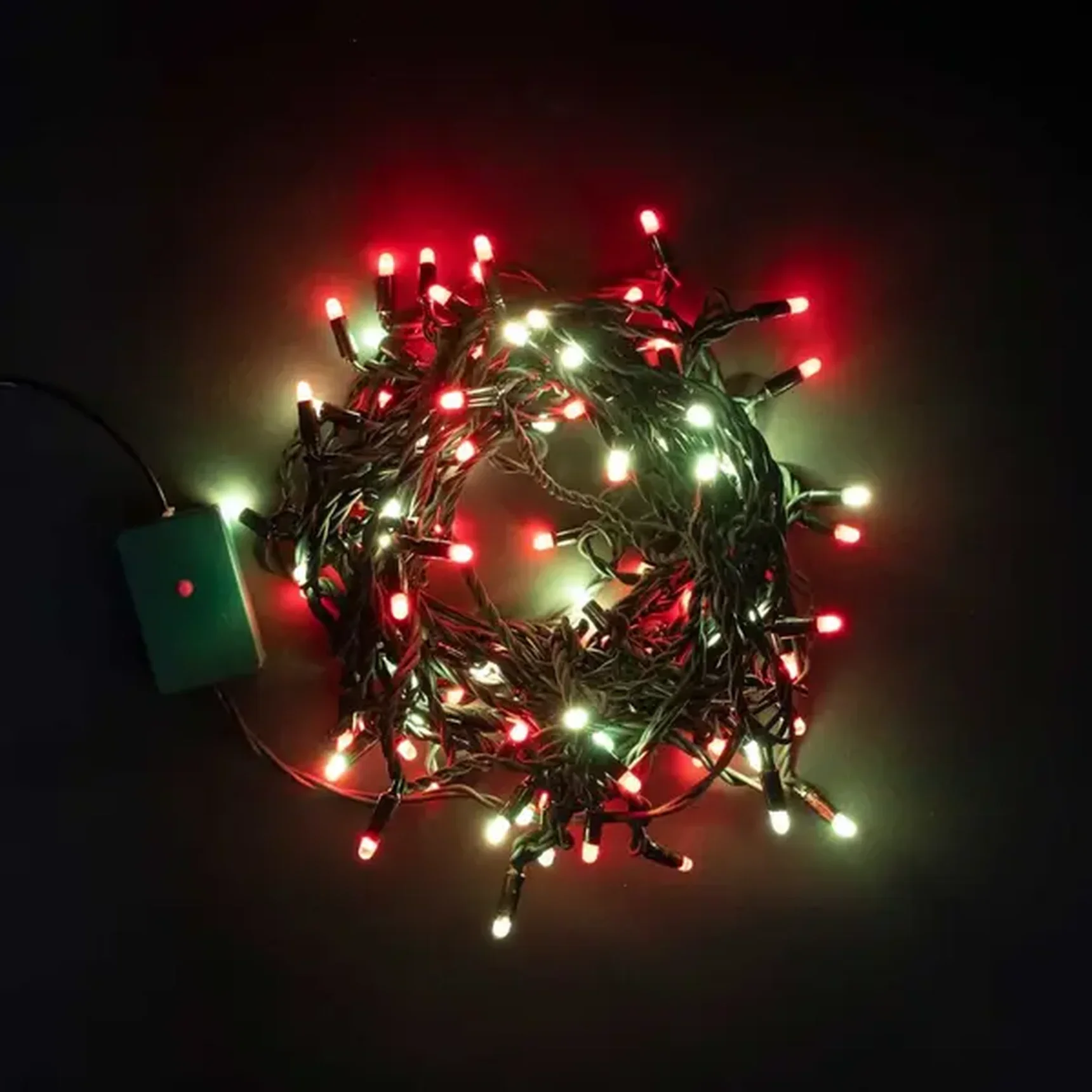 Гирлянда Нить с Колпачком 15м Разноцветная 220В, 100 LED, Провод Черный Каучук, IP54