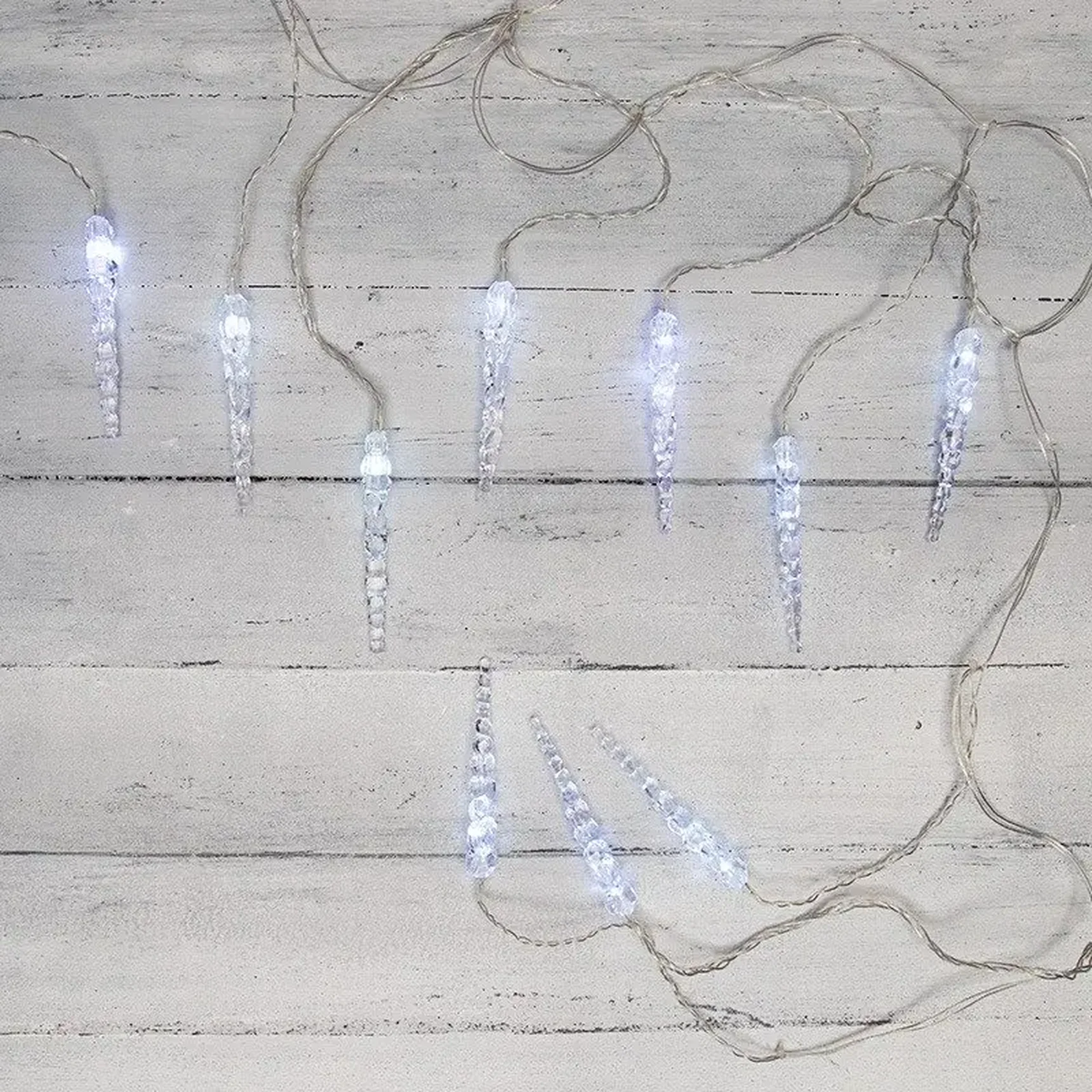 Гирлянда Сосульки 1,5х0,25 м, прозрачный провод, белый цвет свечения NEON-NIGHT
