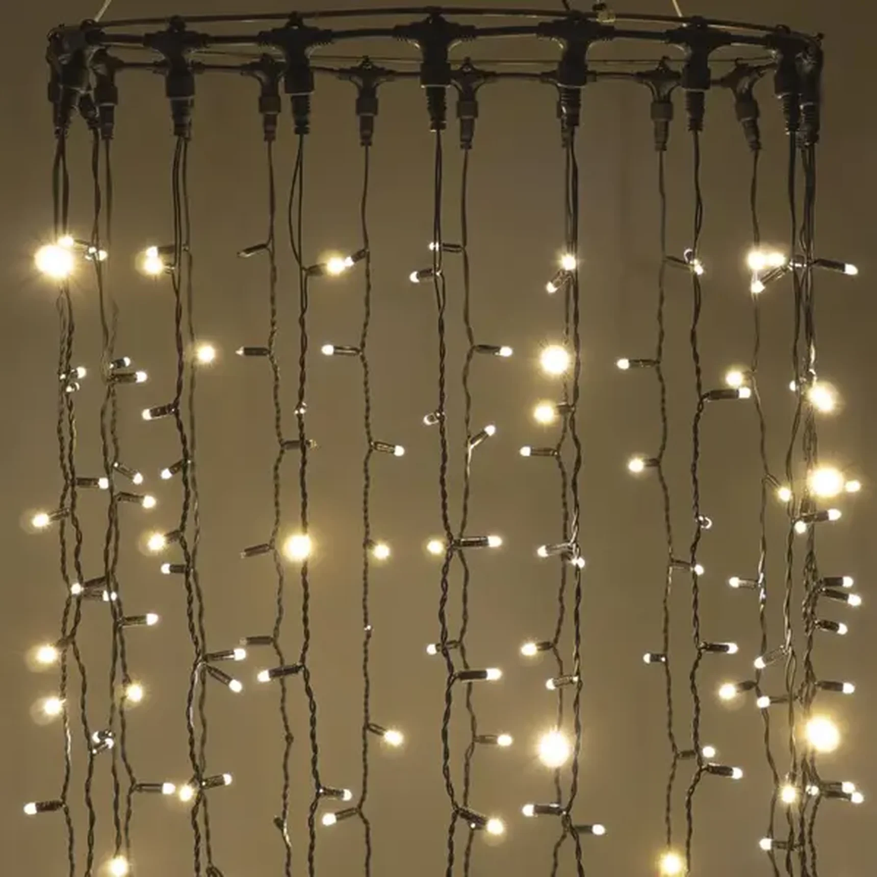 Гирлянда Занавес 2х3 м Тепло-Белый 220В, 600 LED, Провод Черный Каучук 2,3мм, IP65