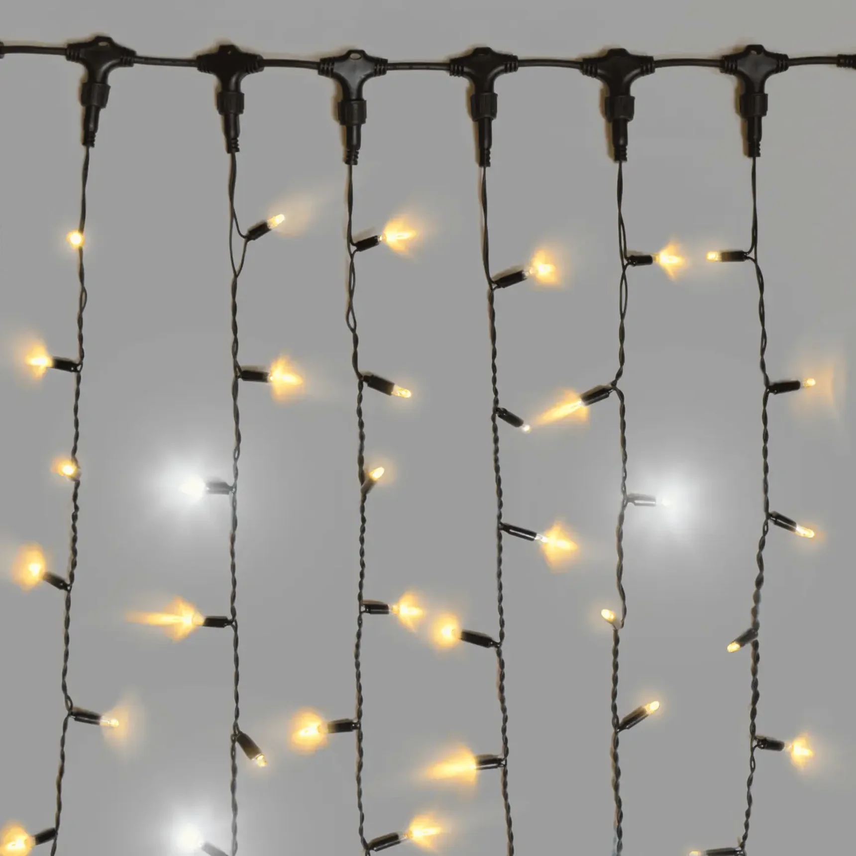 Гирлянда Занавес INOXHUB 2х6м, мерцающий, 600 LED, 220В, IP65, черная резина 2.3мм, ТЁПЛЫЙ БЕЛЫЙ