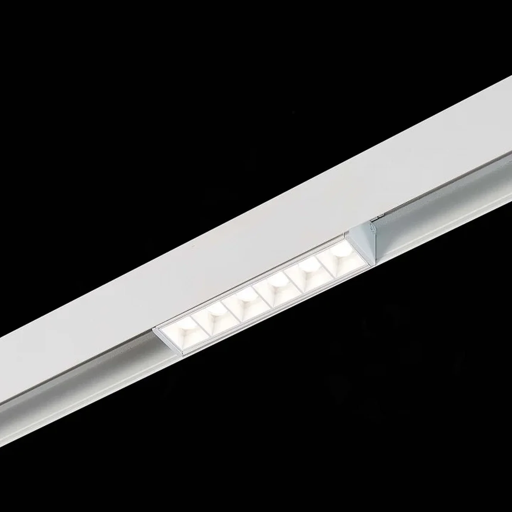 Магнитный трековый светильник белый LED 1*6W 4000K 532Lm Ra>80 36° IP20 L115xW22xH44 48V