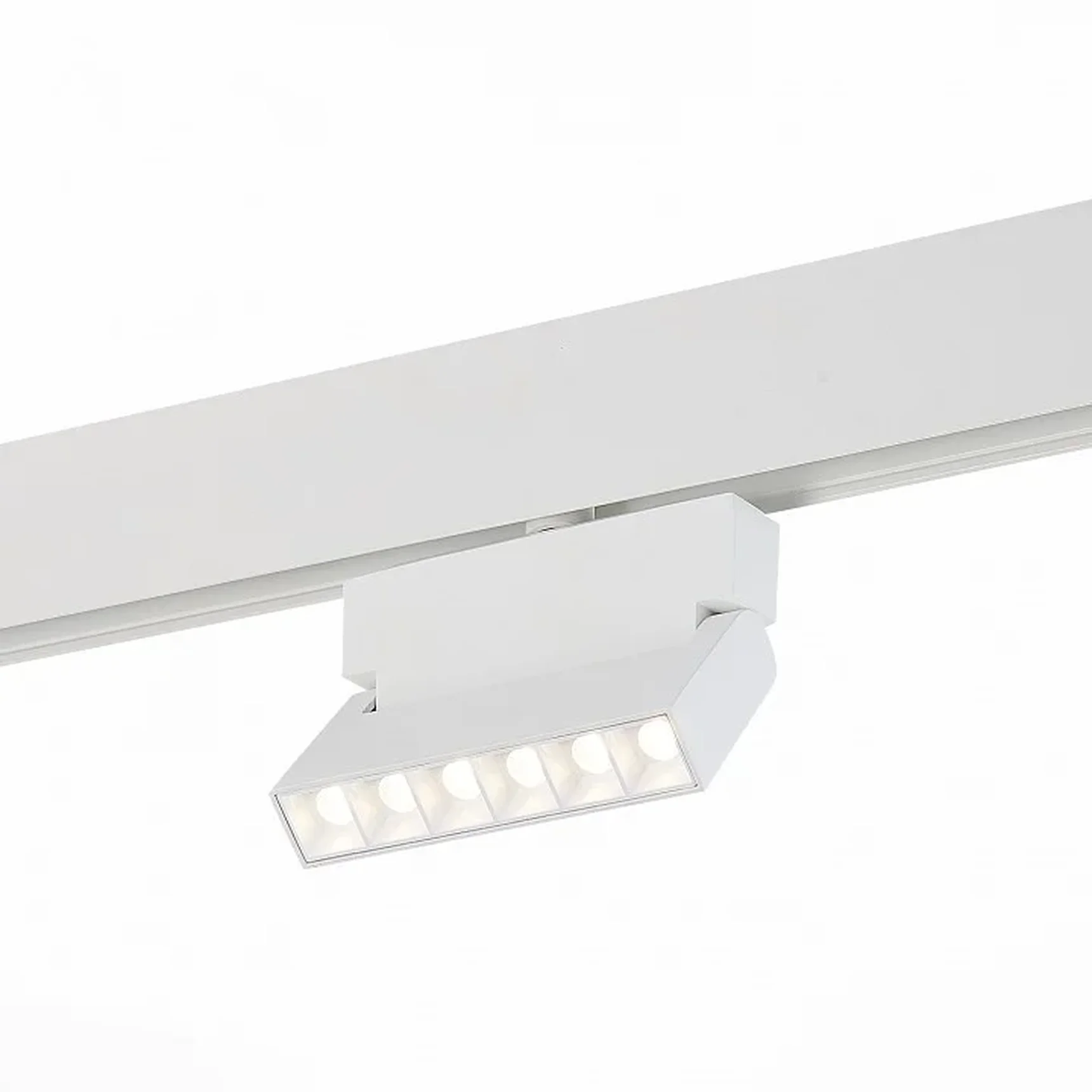 Магнитный трековый светильник белый LED 1*6W 4000K 532Lm Ra>80 36° IP20 L120xW22xH134 48V