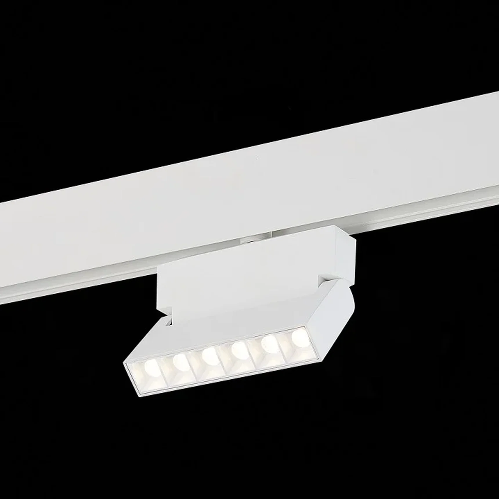 Магнитный трековый светильник белый LED 1*6W 4000K 532Lm Ra>80 36° IP20 L120xW22xH134 48V