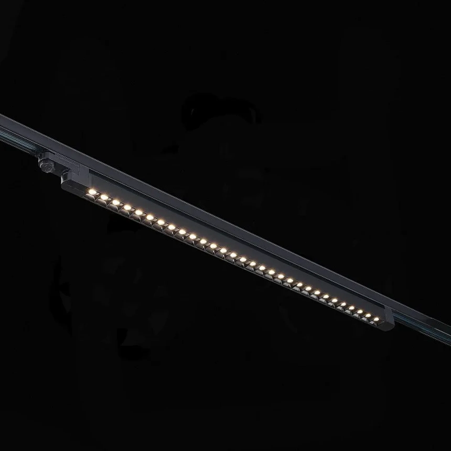 Светильник трековый Черный LED 1*30W 3000K 2 400Lm Ra>90 48° IP20 L935xW33xH73 165-265V