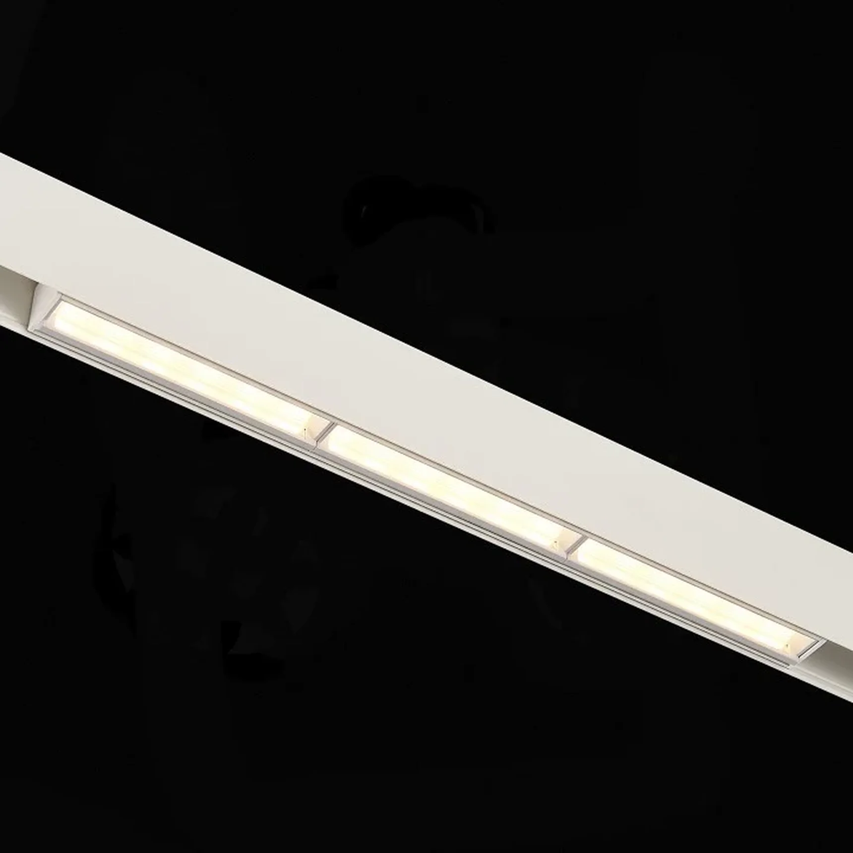 Магнитный трековый светильник Белый LED 1*18W 3000K 1 300Lm Ra>90 120° IP20 L330xW22xH46 48V