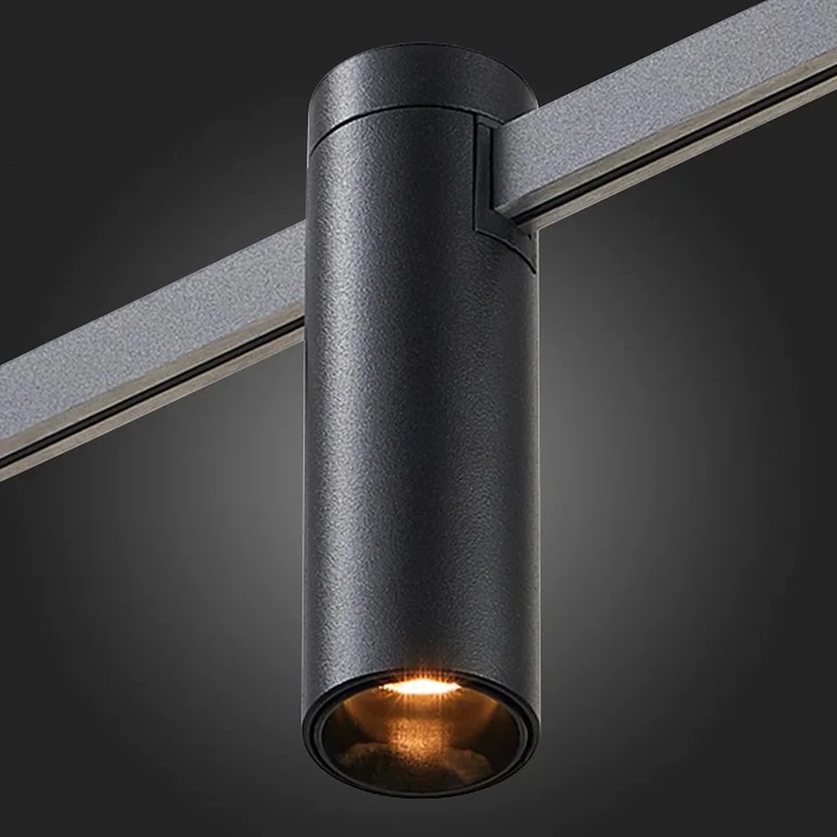 Магнитный трековый светильник FARM Черный LED 1*5W 3000K 227Lm Ra90 60 IP20 D35xH112 24V