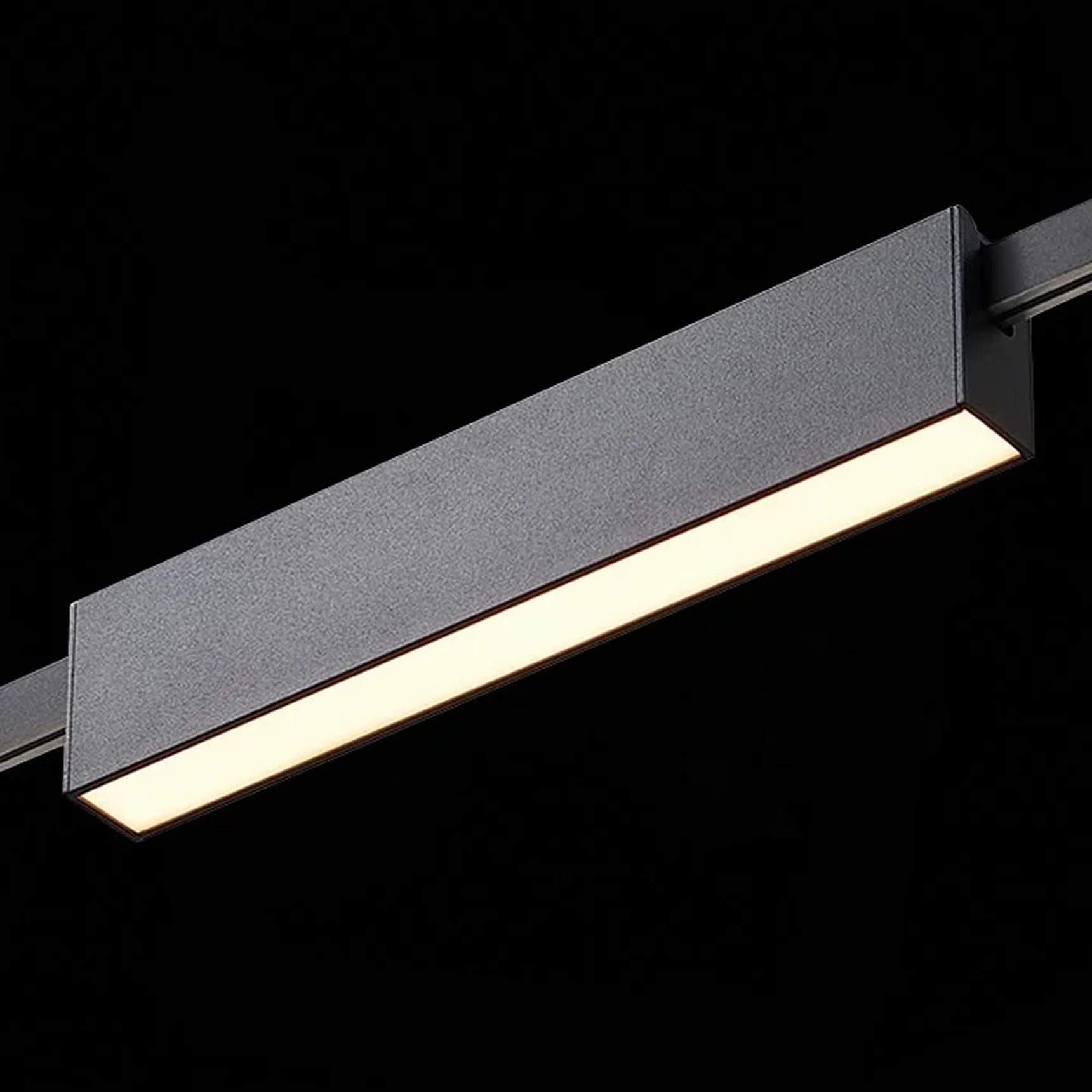 Магнитный трековый светильник FARM Черный LED 1*12W 3000K 576Lm Ra90 120 IP20 L232xW24xH48,5 24V
