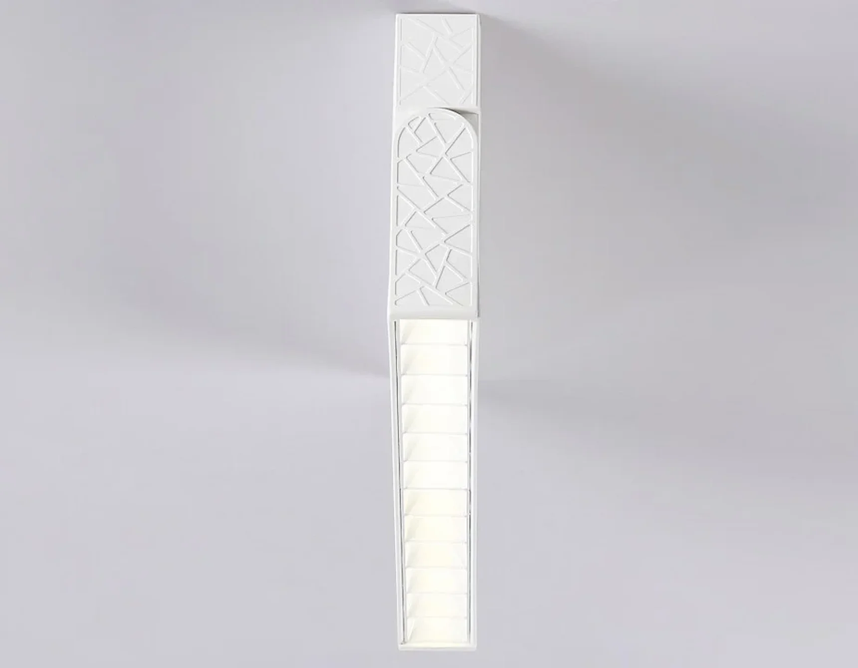 Светильник светодиодный накладной TA1825 WH белый LED 12W 4200K 230*22*87