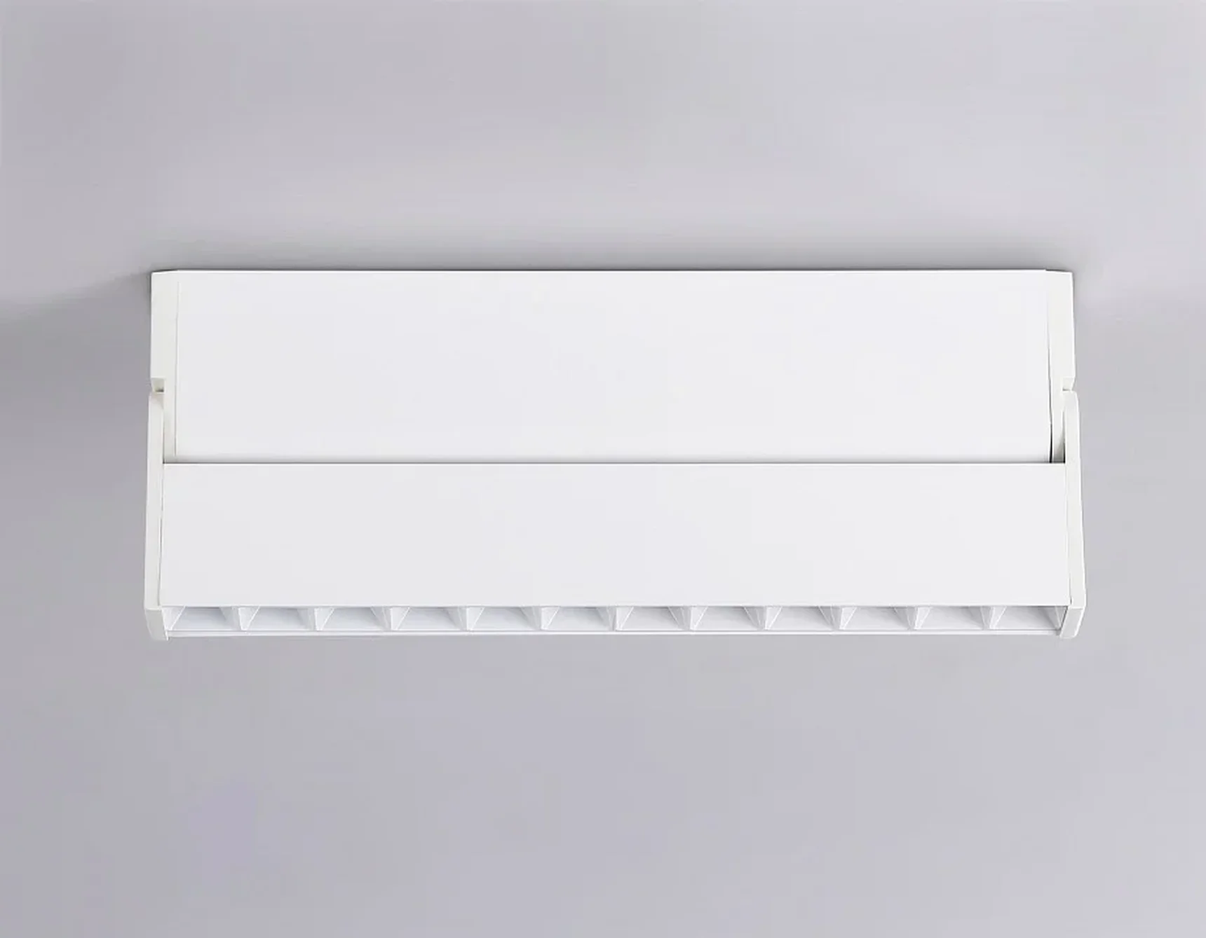 Светильник светодиодный накладной TA1825 WH белый LED 12W 4200K 230*22*87