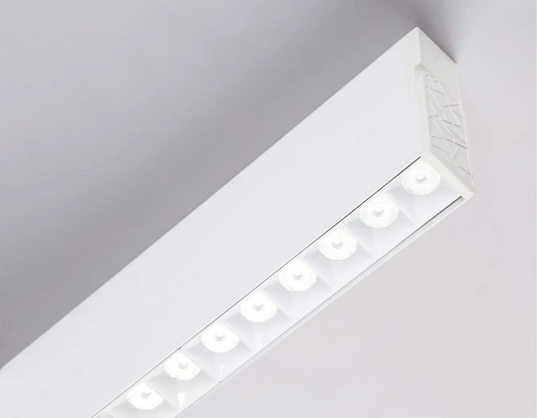 Светильник светодиодный накладной TA1825 WH белый LED 12W 4200K 230*22*87