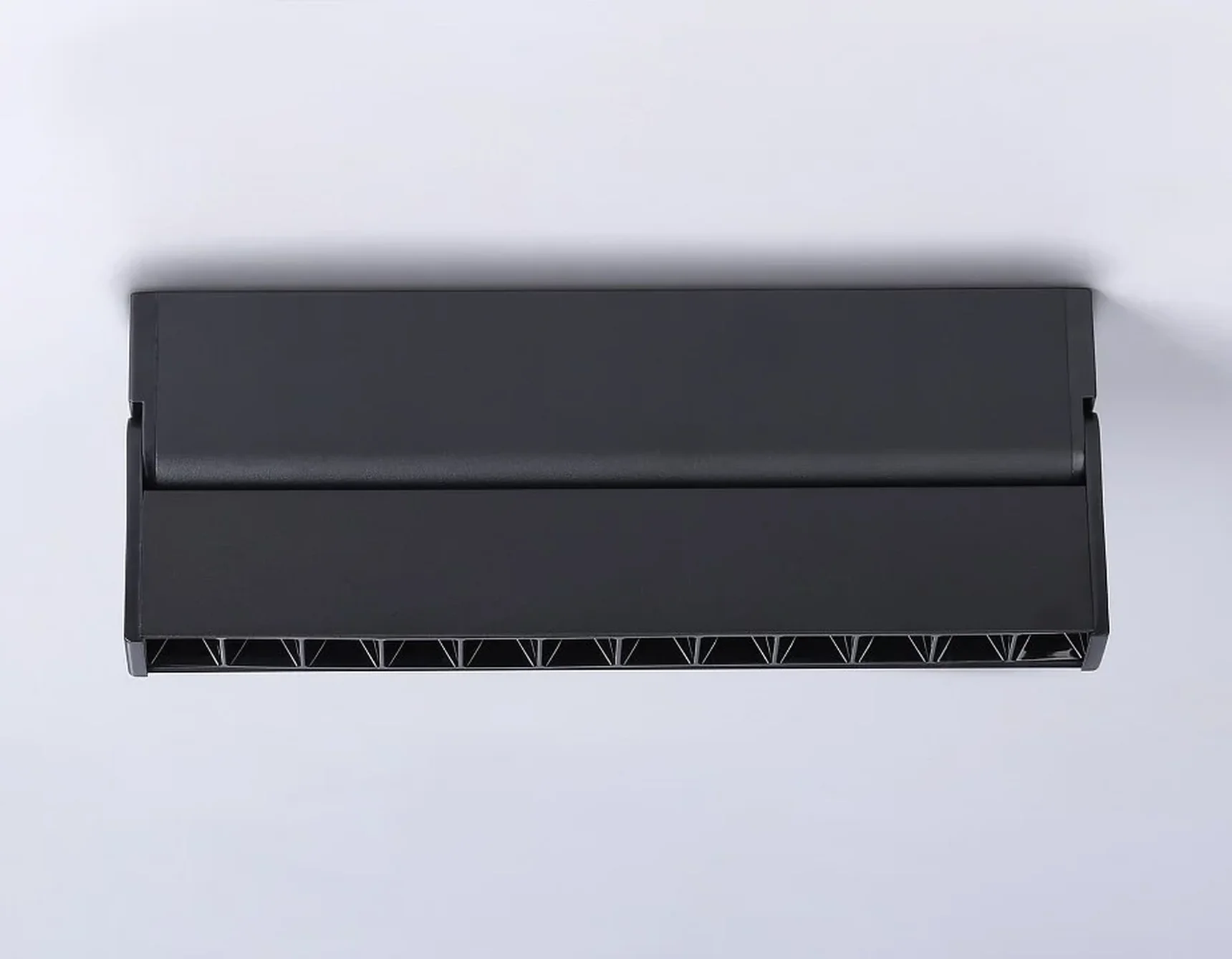 Светильник светодиодный накладной TA1829 BK черный LED 12W 4200K 230*22*87