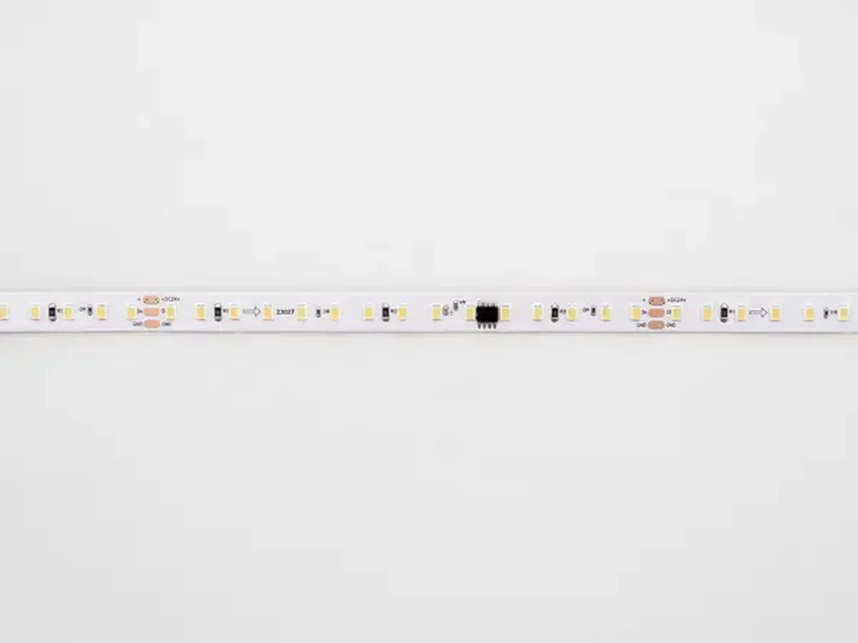 Светодиодная лента 2835 120/м (9,6Вт/м) 24В 10м/кат. нейтр. FLOWING WATER 004785