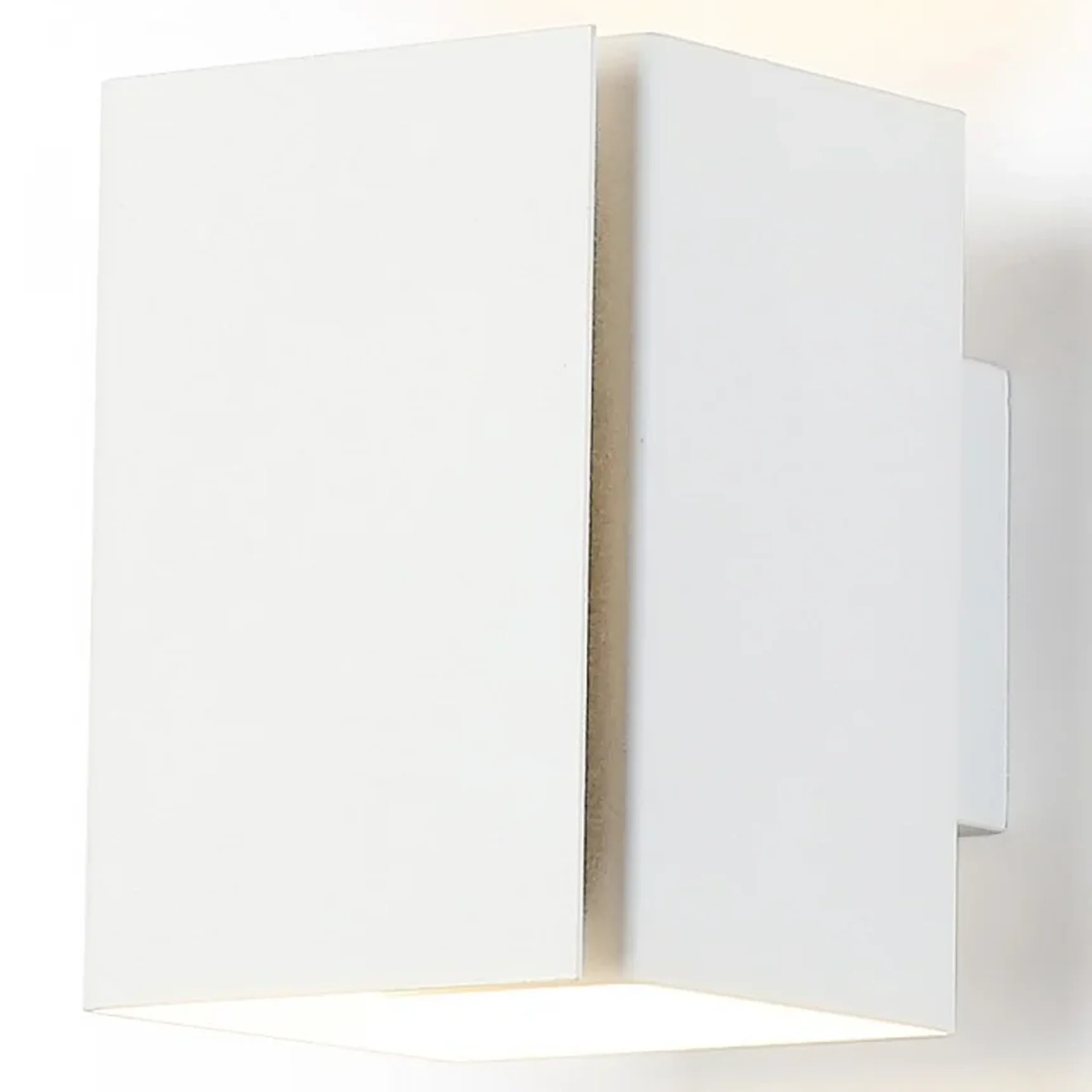 Светильник настенный TN5115 WH белый G9 max 40W 120*80*105