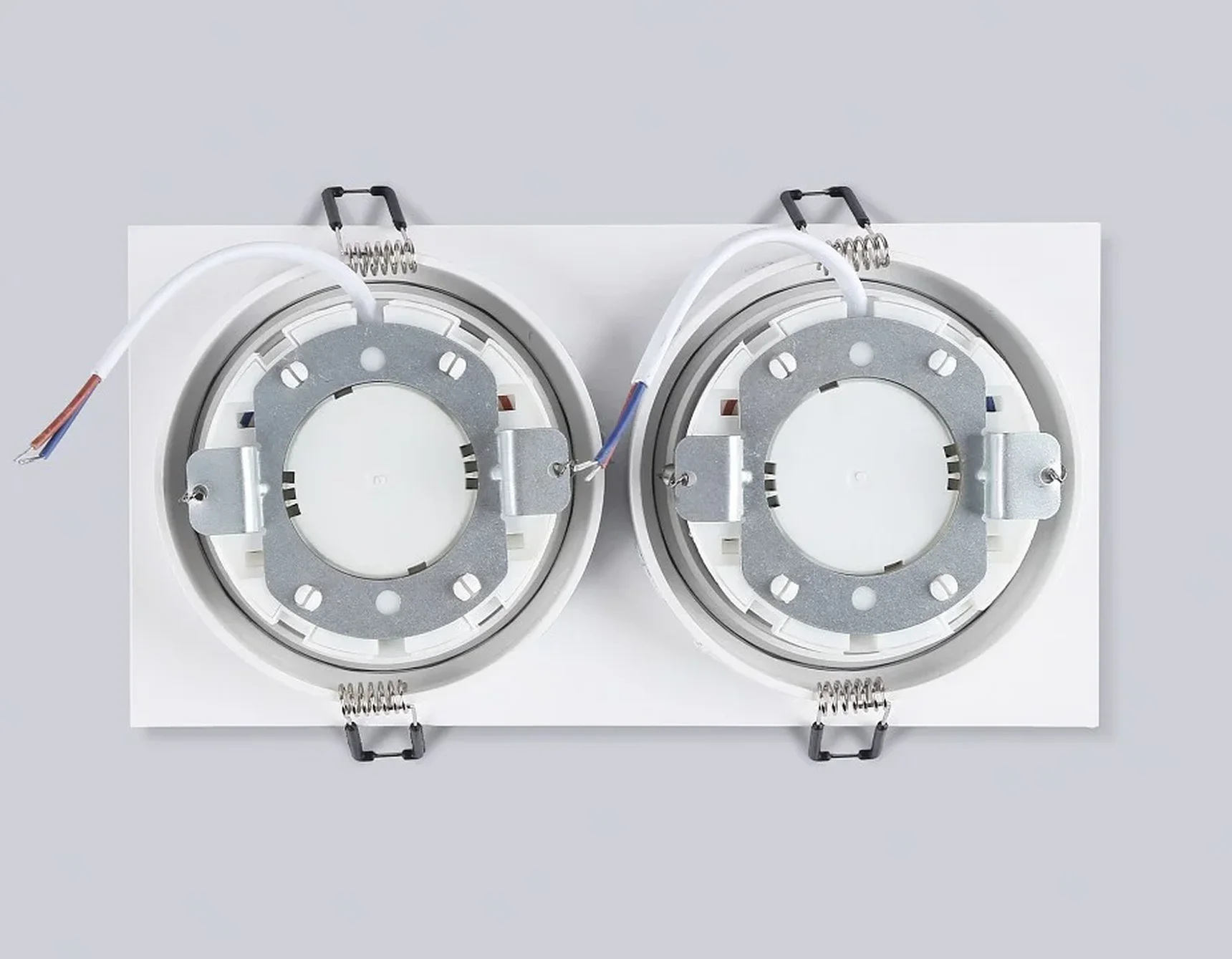 Светильник встраиваемый TN51826/2 WH белый GX53/2 max 15W 215*110*39