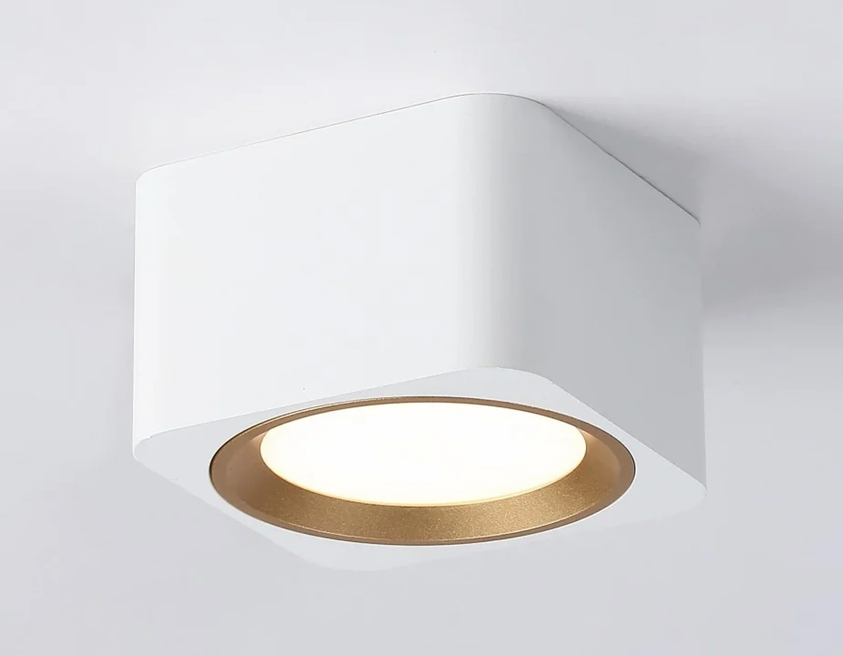 Светильник накладной TN70831 WH/GD белый/золото GX53 max 12W 96*96*60