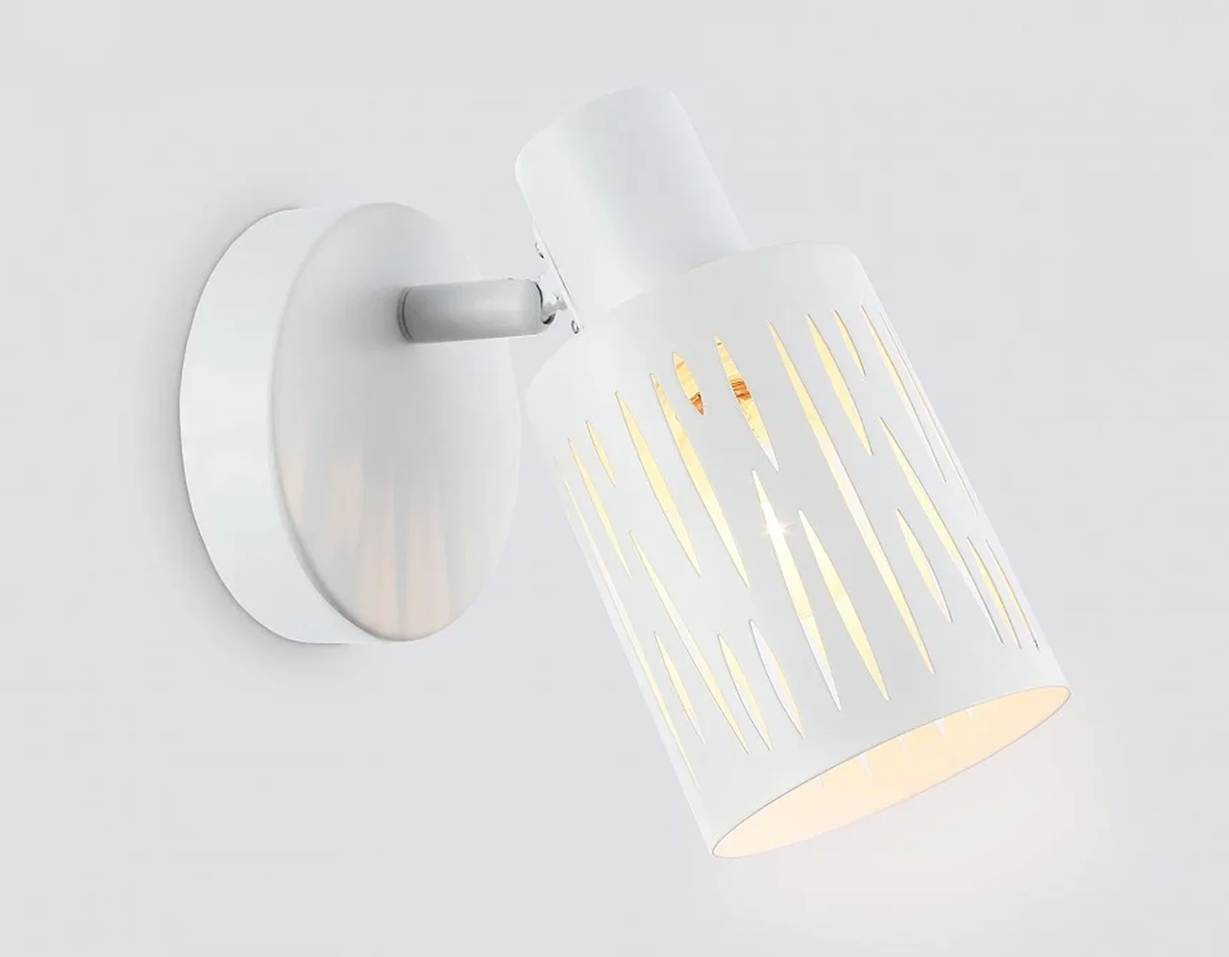 Светильник накладной TR8663 WH белый E14 max 60W 180*100*150