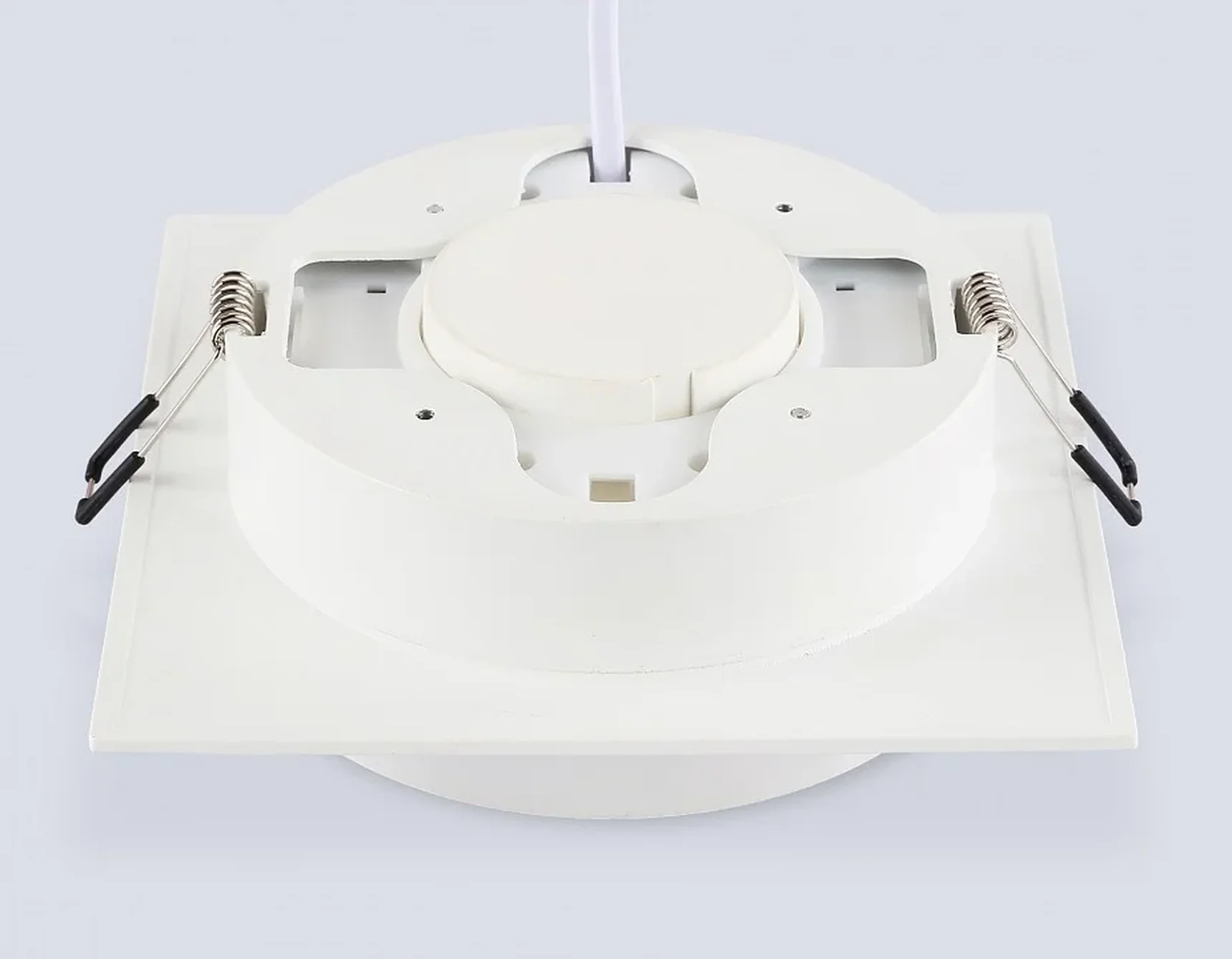 Светильник встраиваемый со сменной лампой GX70 TU5220 WH белый IP20 GX70 D150*150*52