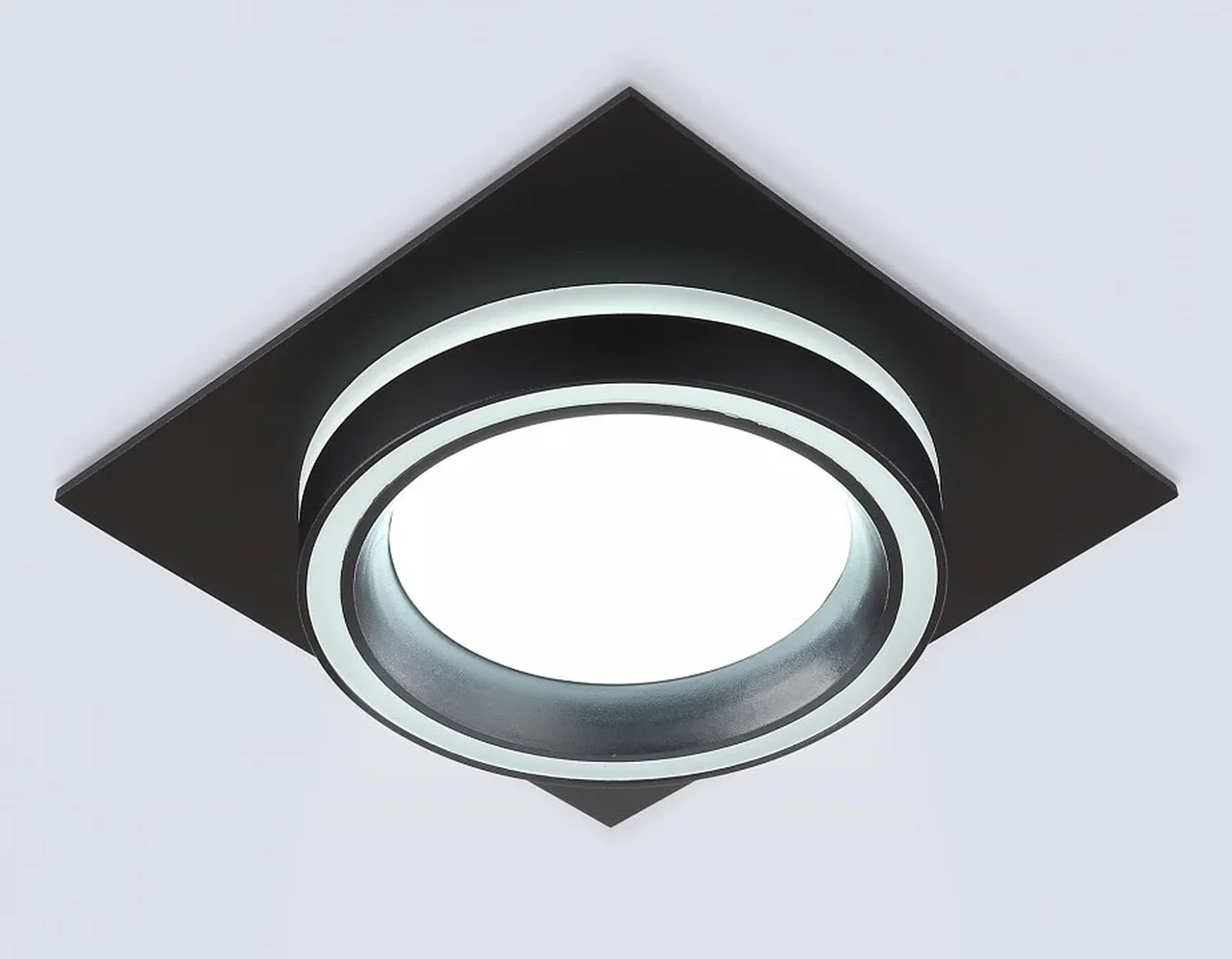 Светильник встраиваемый со сменной лампой GX70 TU5230 BK черный IP20 GX70 D150*150*52