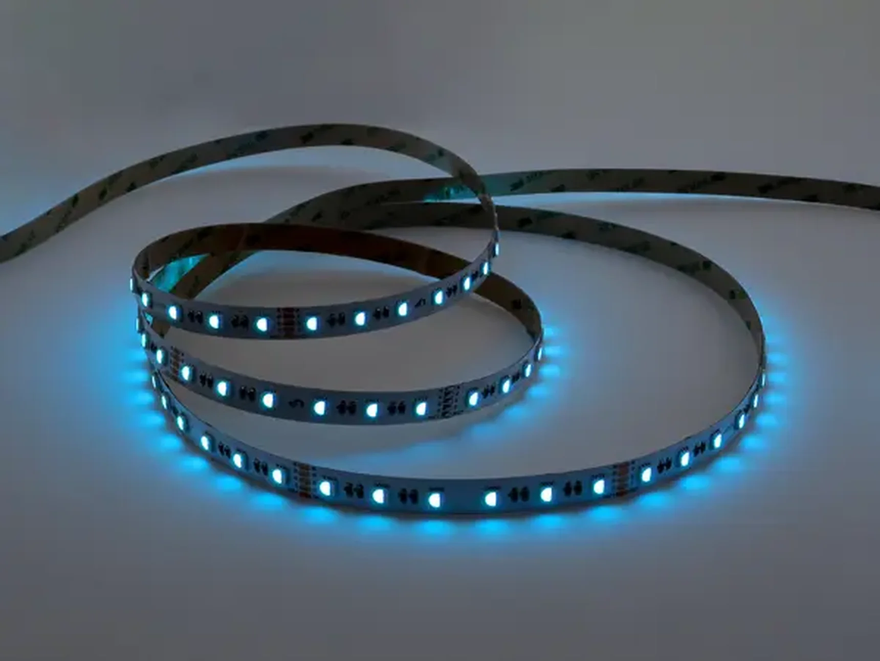 Светодиодная лента 5050 60/м (19,2Вт/м) 24В RGBNW 004068