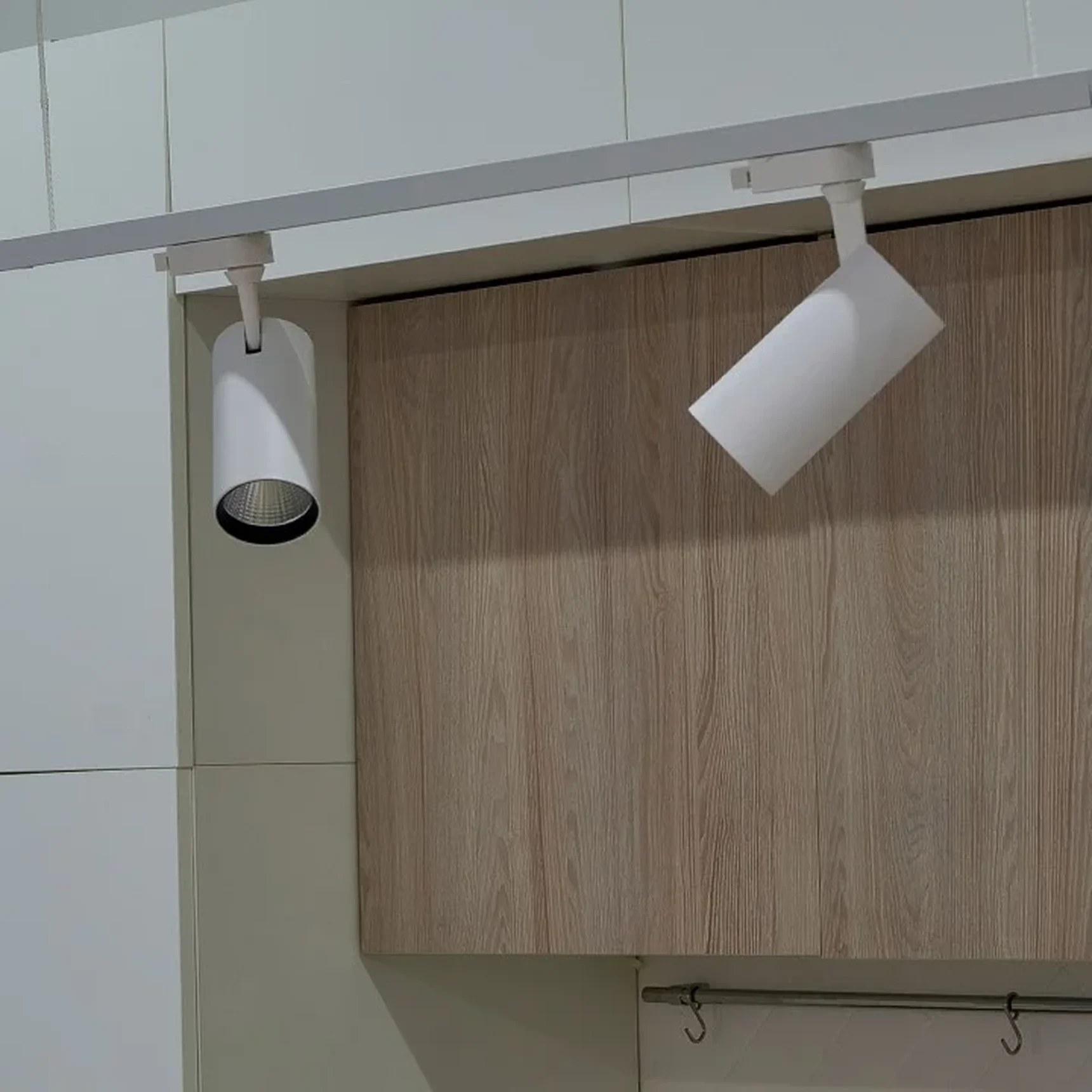 ULB-Q276 32W/4000К WHITE Светильник-прожектор светодиодный трековый