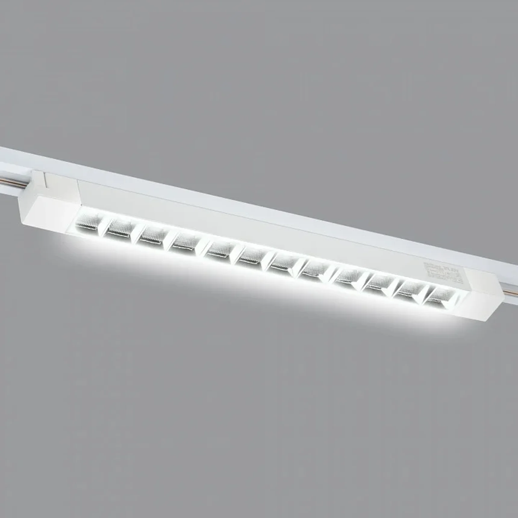 ULB-Q282 30W/4000K WHITE Светильник-прожектор светодиодный трековый