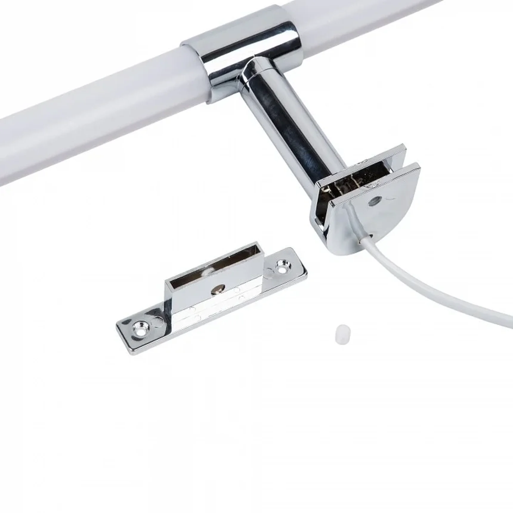ULT-F37-8W/4500K IP44 CHROME Светодиодный светильник для подсветки мебели и зеркал ванной комнаты. Хром