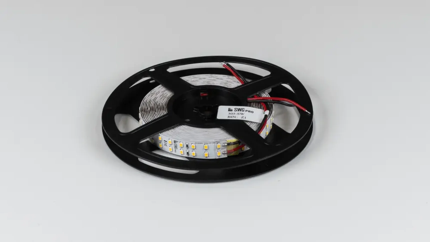 Светодиодная лента SWG PRO 2835, 196 LED/м, 20 Вт/м, 24В , IP20, Цвет: Нейтральный белый, SWG2P196-24-20-NW-20