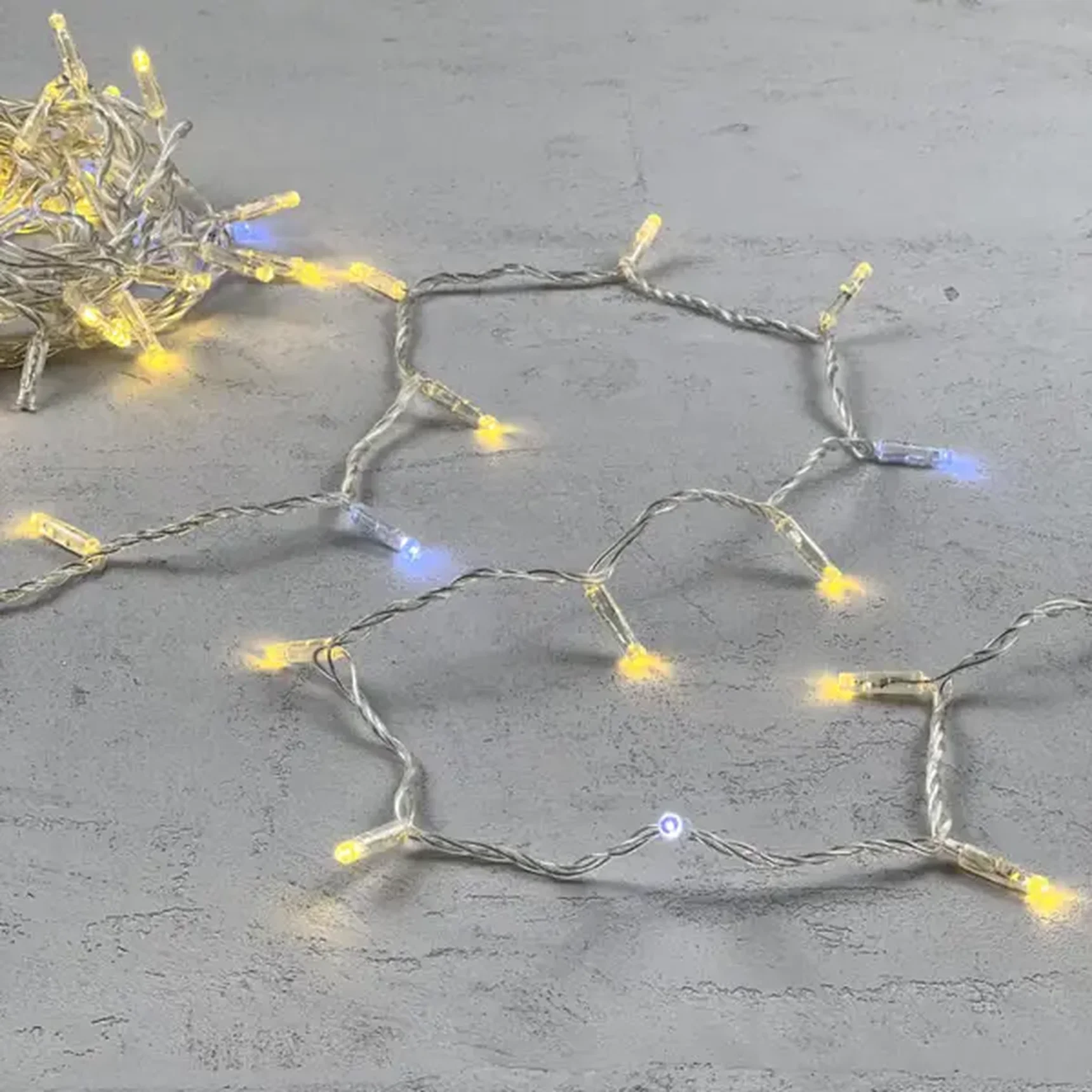 Гирлянда Нить с Колпачком 10м Золотой с Мерцанием Белого Диода 24В, 100 LED, Провод Прозрачный ПВХ, IP65