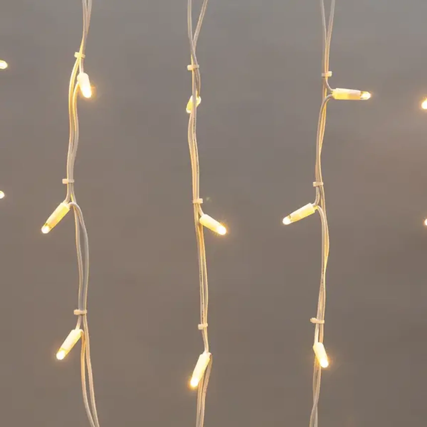 Гирлянда Айсикл (Бахрома) светодиодная 5х0,7 м, 152 LED, белый провод каучук 2,3мм, теплое белое свечение NEON-NIGHT