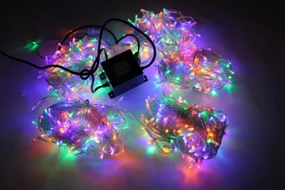 LED-PLS-200*5-20M*5-24V-M/C-F(W) (20) 5 нит., мульти c F(W) на прозр. пров. с 230V/24V/60W трансф