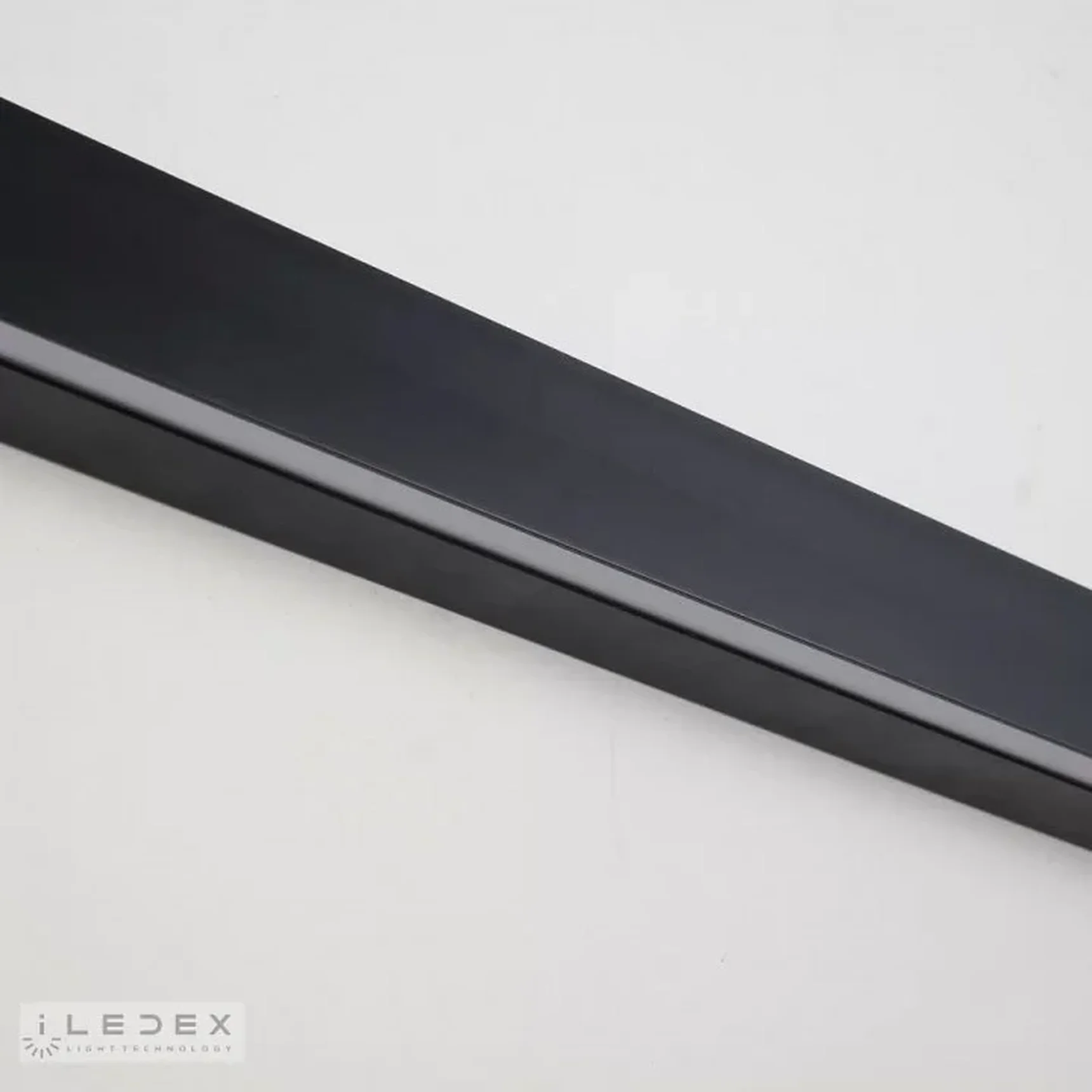 Светильник настенный iLedex Line ZD8193B-1000 SBK