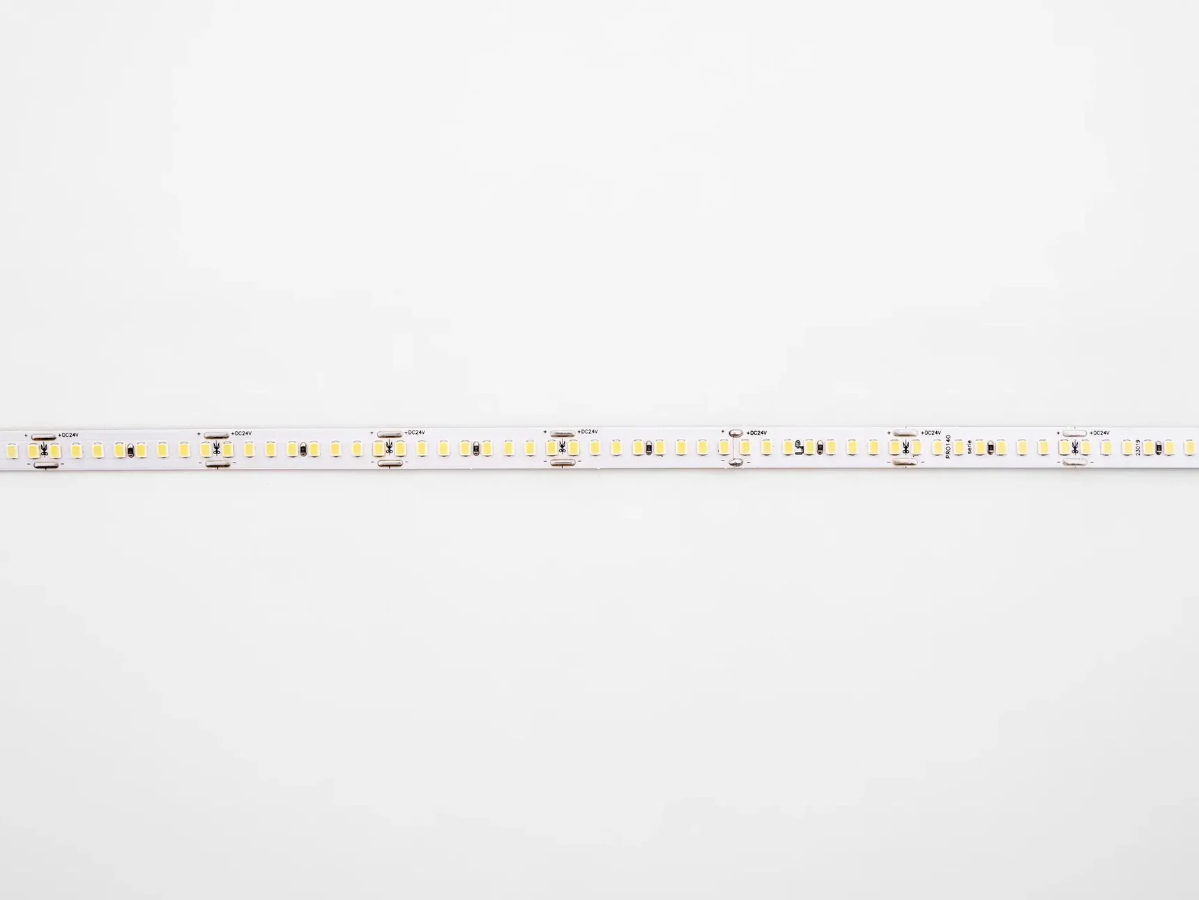 Светодиодная лента LEDS POWER 2835 192/м (18Вт/м) 24В холодная, серия ПРО140 005256